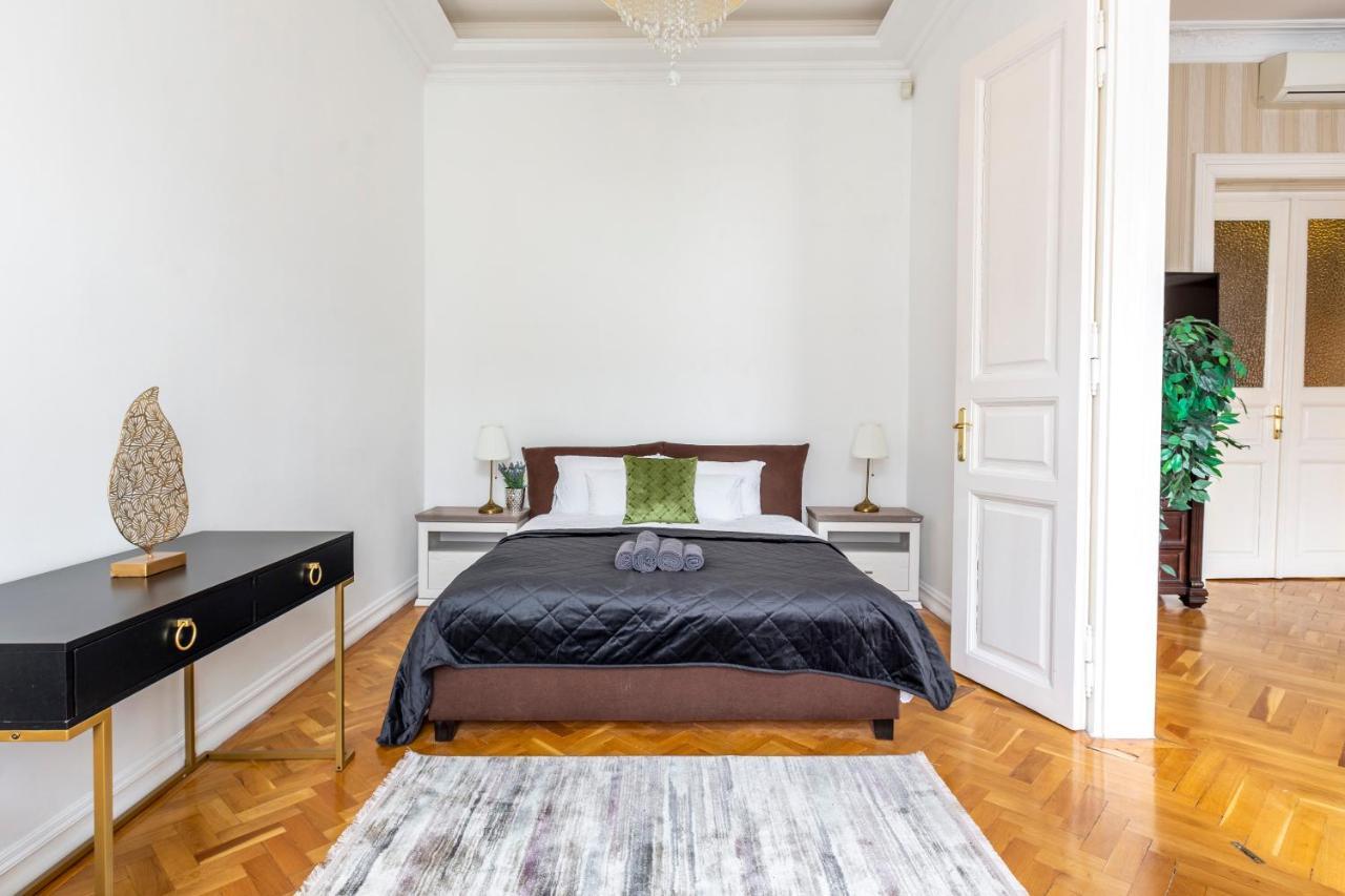 Luxury Central Home Next To The New York Cafe Budapest Luaran gambar